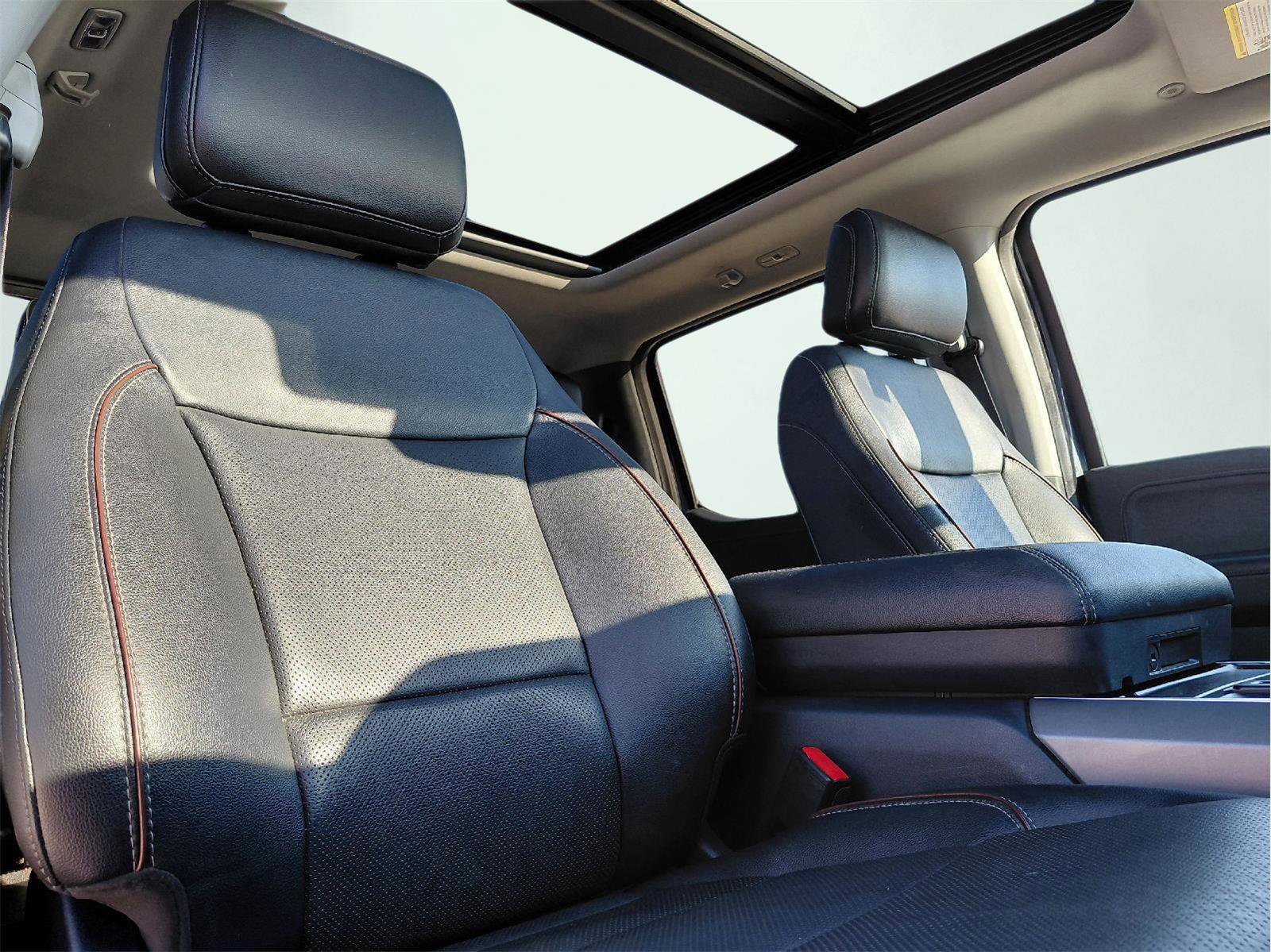 Used 2022 Ford F150 Lariat w/ Equipment Group 502A High image 11