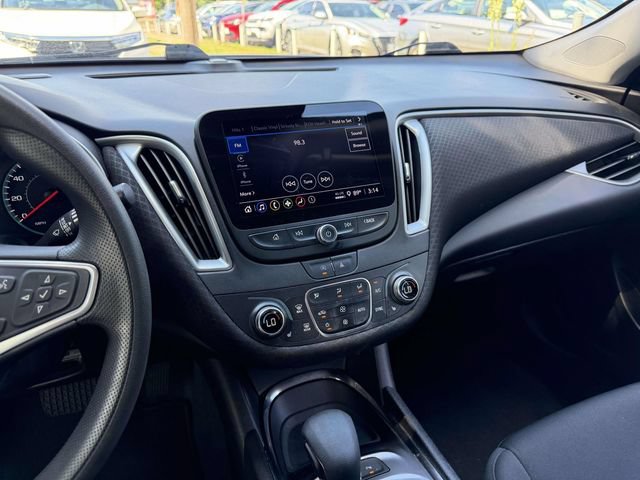 Used 2022 Chevrolet Malibu LT FWD image 21
