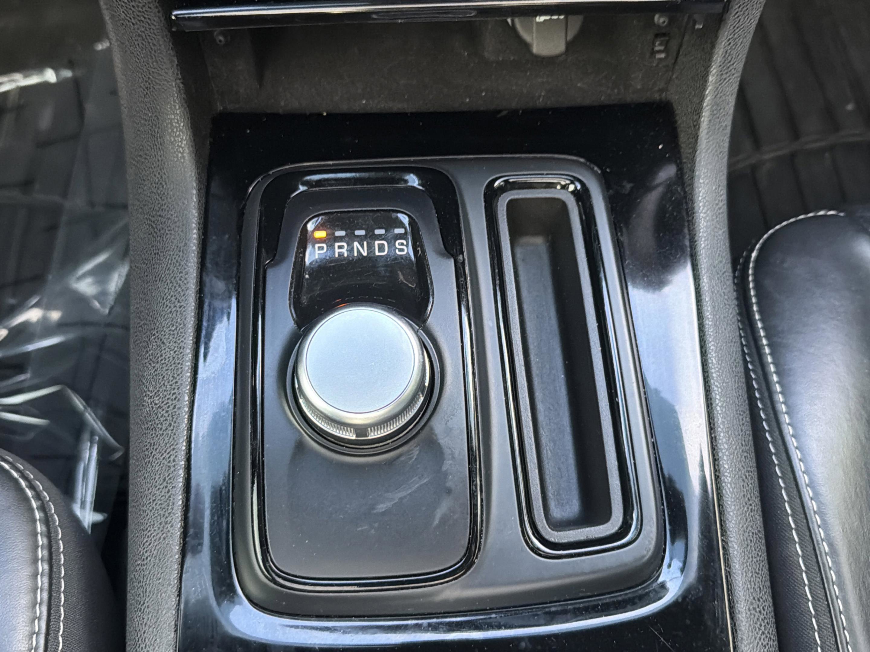 Used 2023 Chrysler 300 S image 16