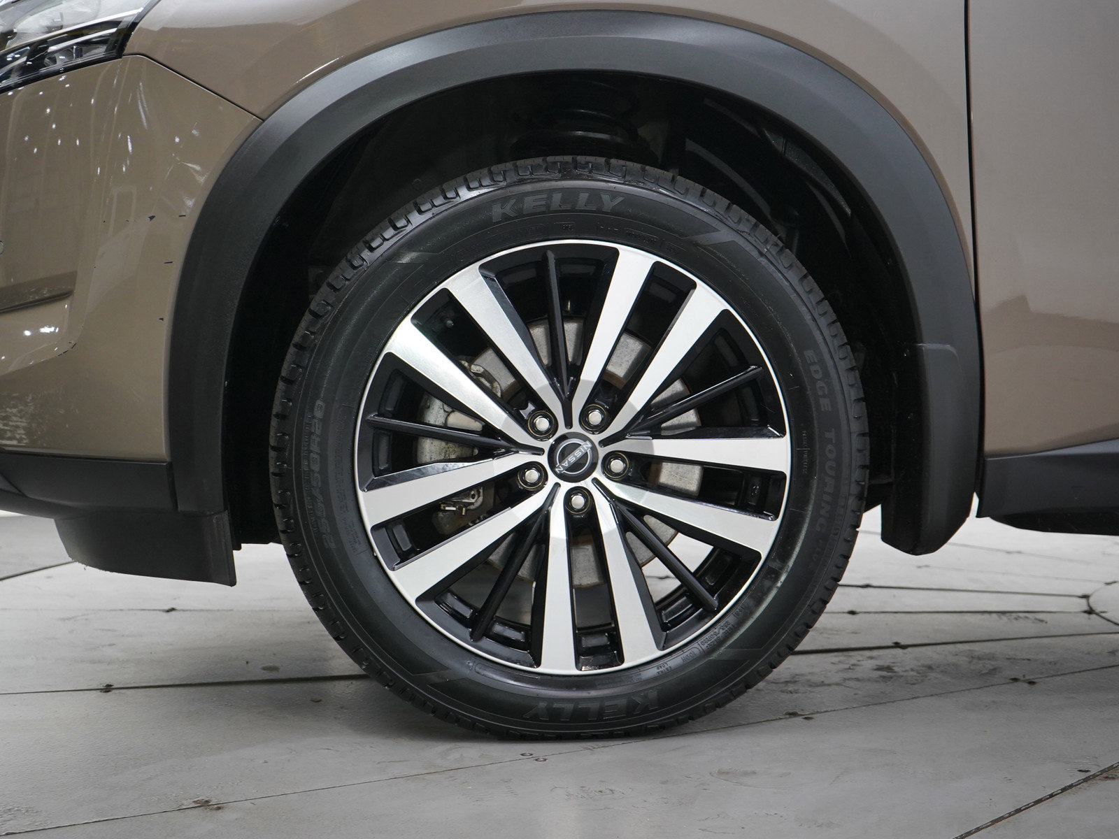 Used 2023 Nissan Pathfinder Platinum w/ Lighting Package (N92) image 30