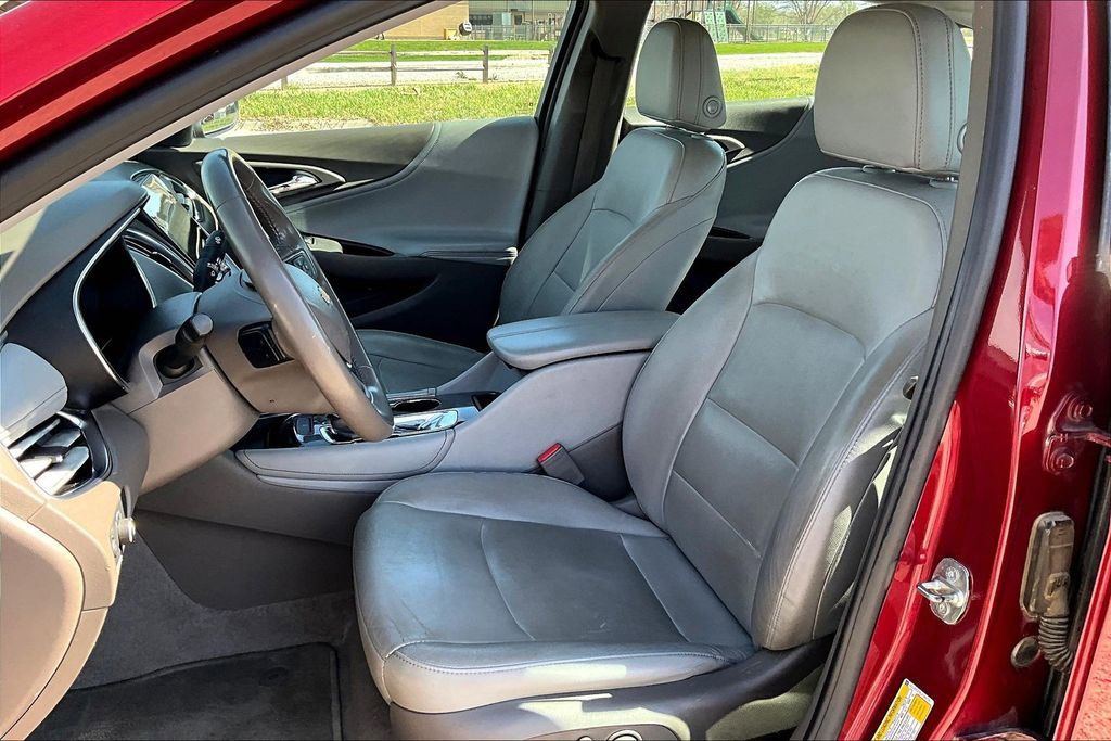 Used 2018 Chevrolet Malibu LT w/ Leather Package image 23
