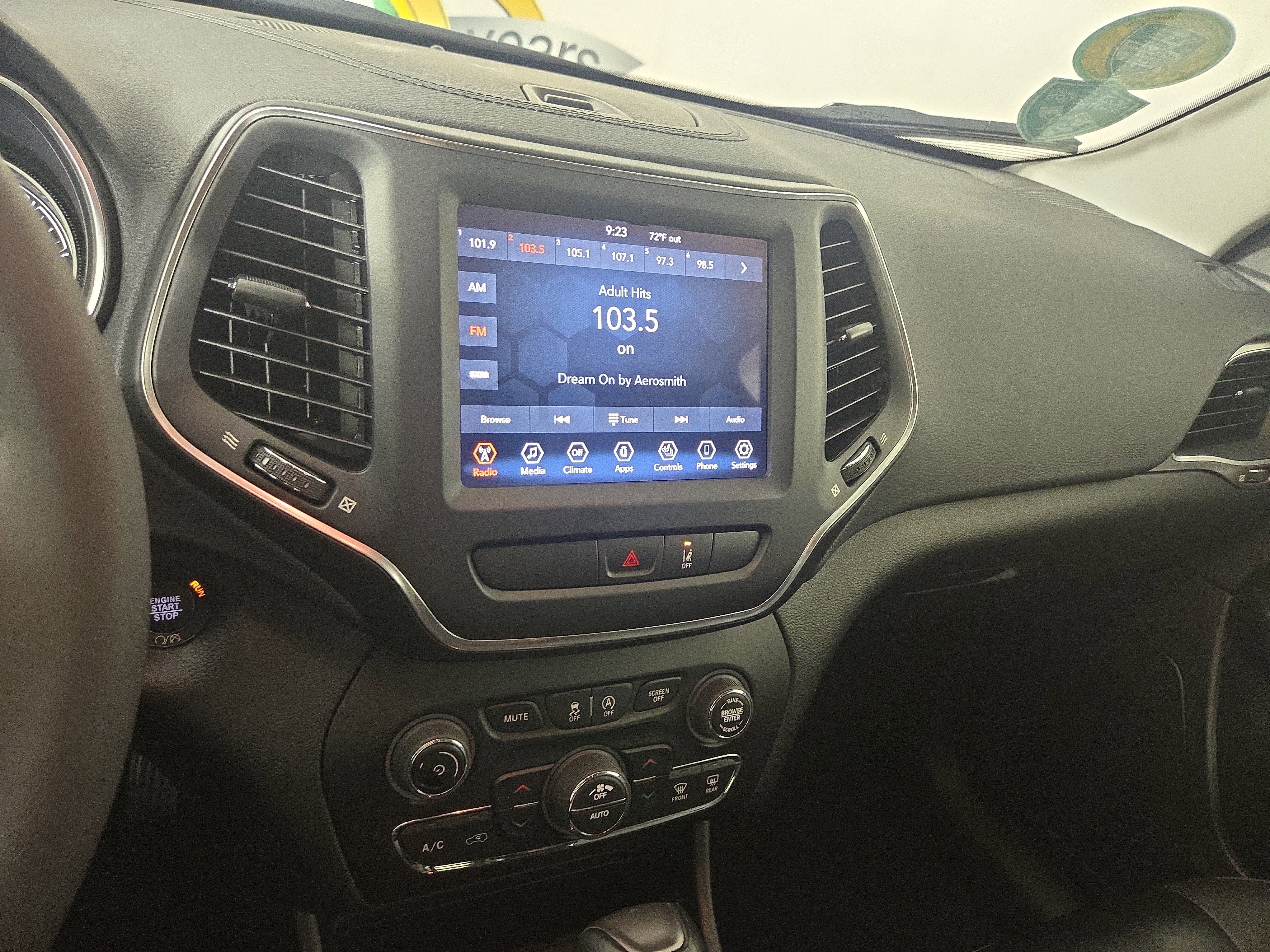 Certified 2022 Jeep Cherokee Latitude Lux image 22