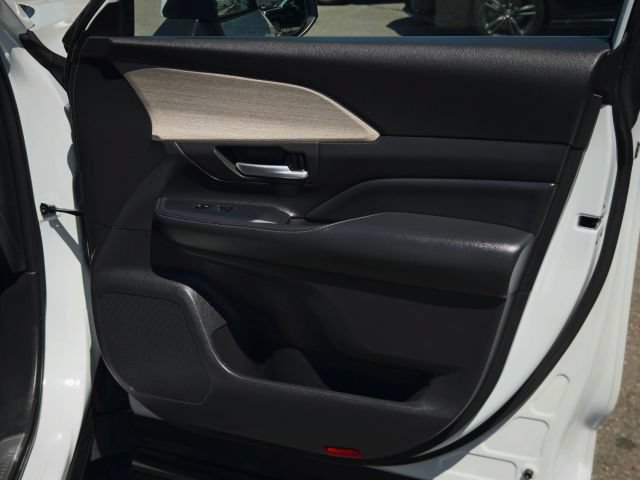 Used 2024 Toyota Grand Highlander AWD Hybrid image 33
