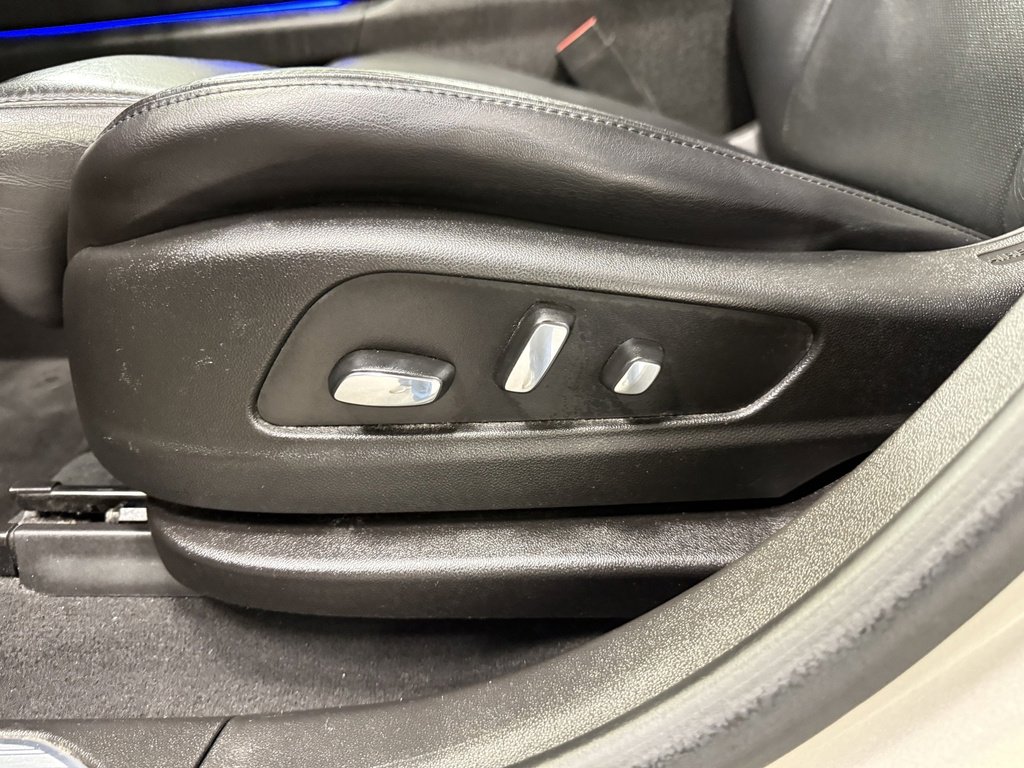 Used 2017 Cadillac XT5 Luxury image 25