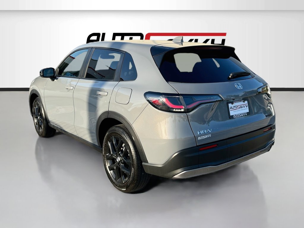 Used 2025 Honda HR-V Sport image 5