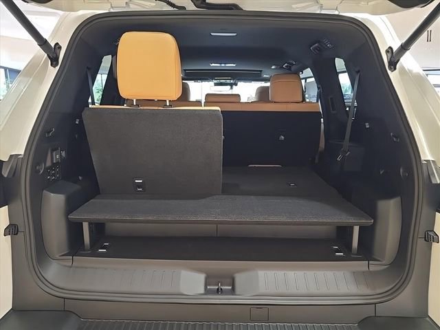 New 2026 Lexus LX 700h Luxury AWD/4WD image 34