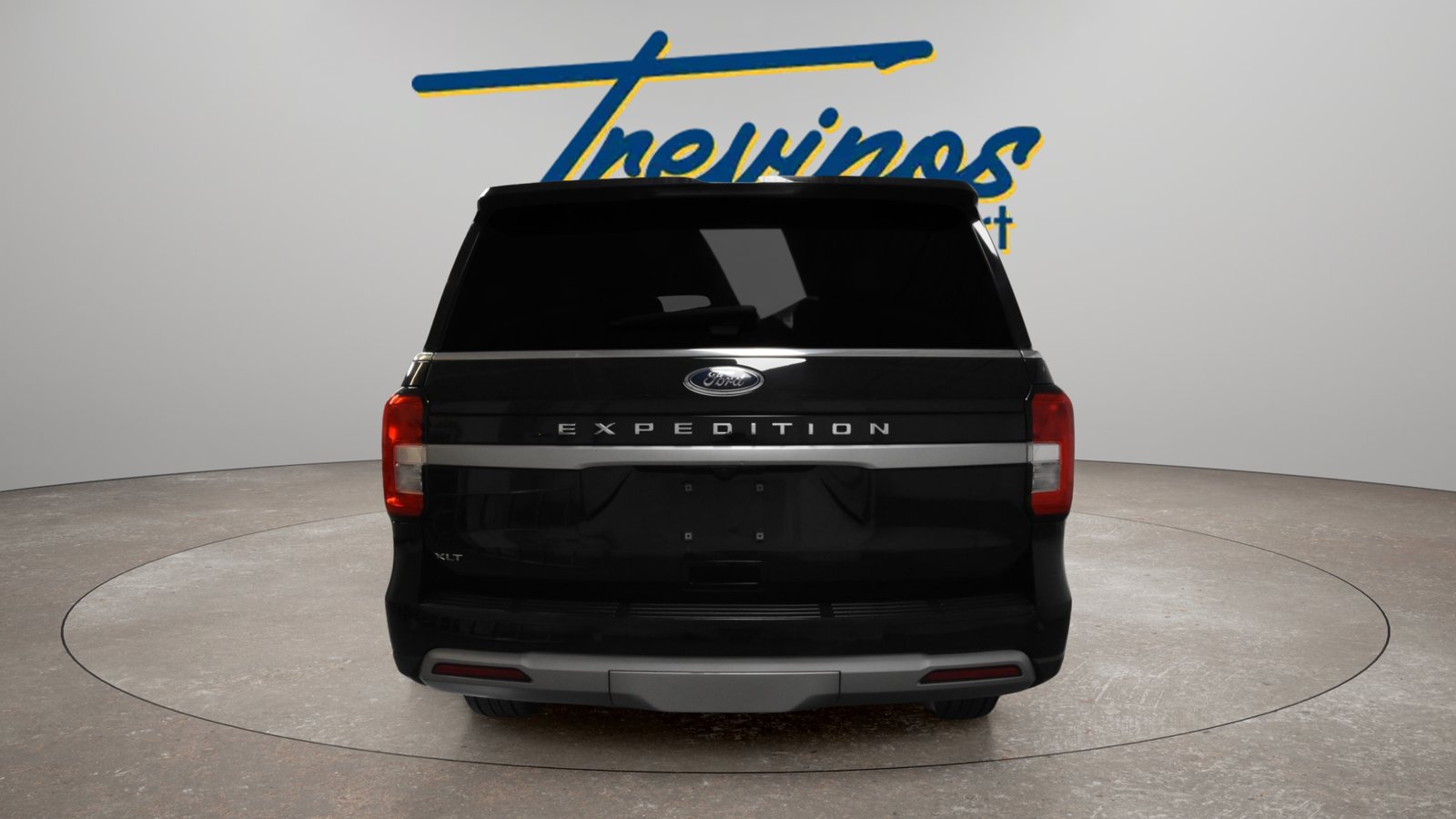 Used 2024 Ford Expedition XLT RWD image 10