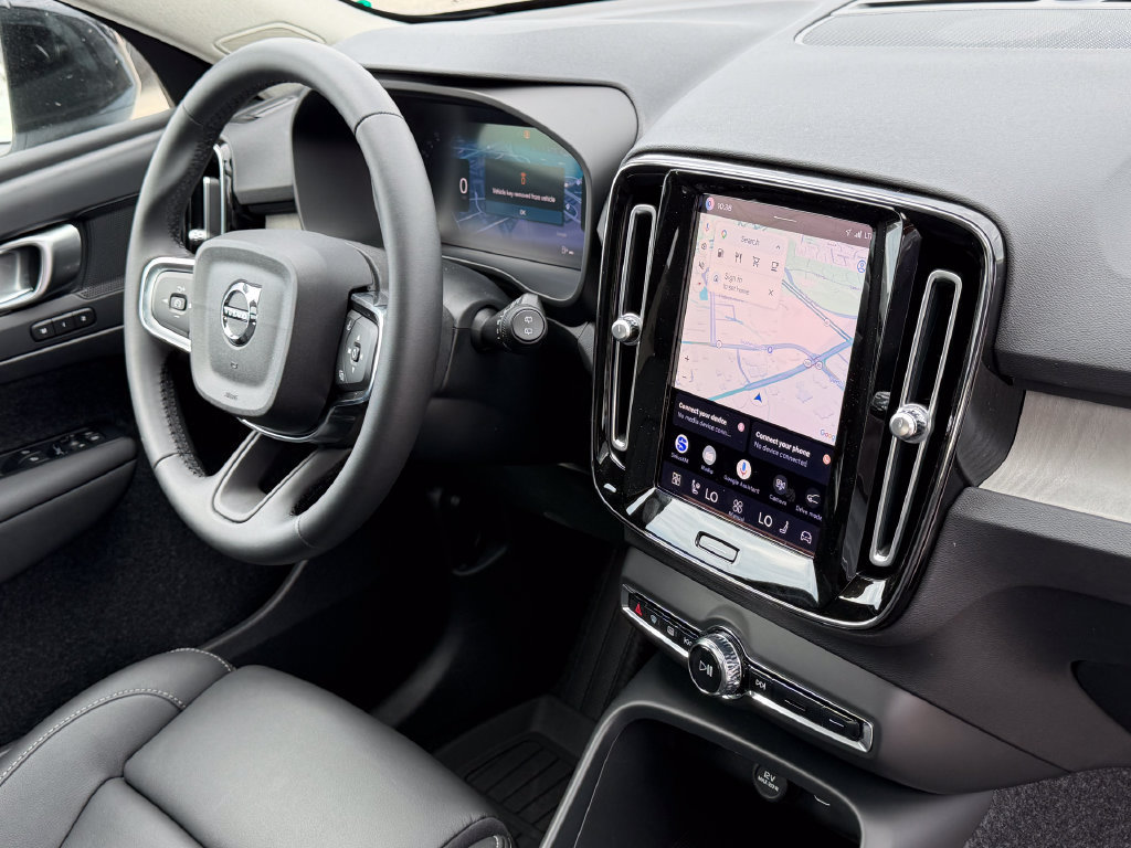 New 2026 Volvo XC40 B5 Plus w/ Protection Package Premier AWD/4WD image 7