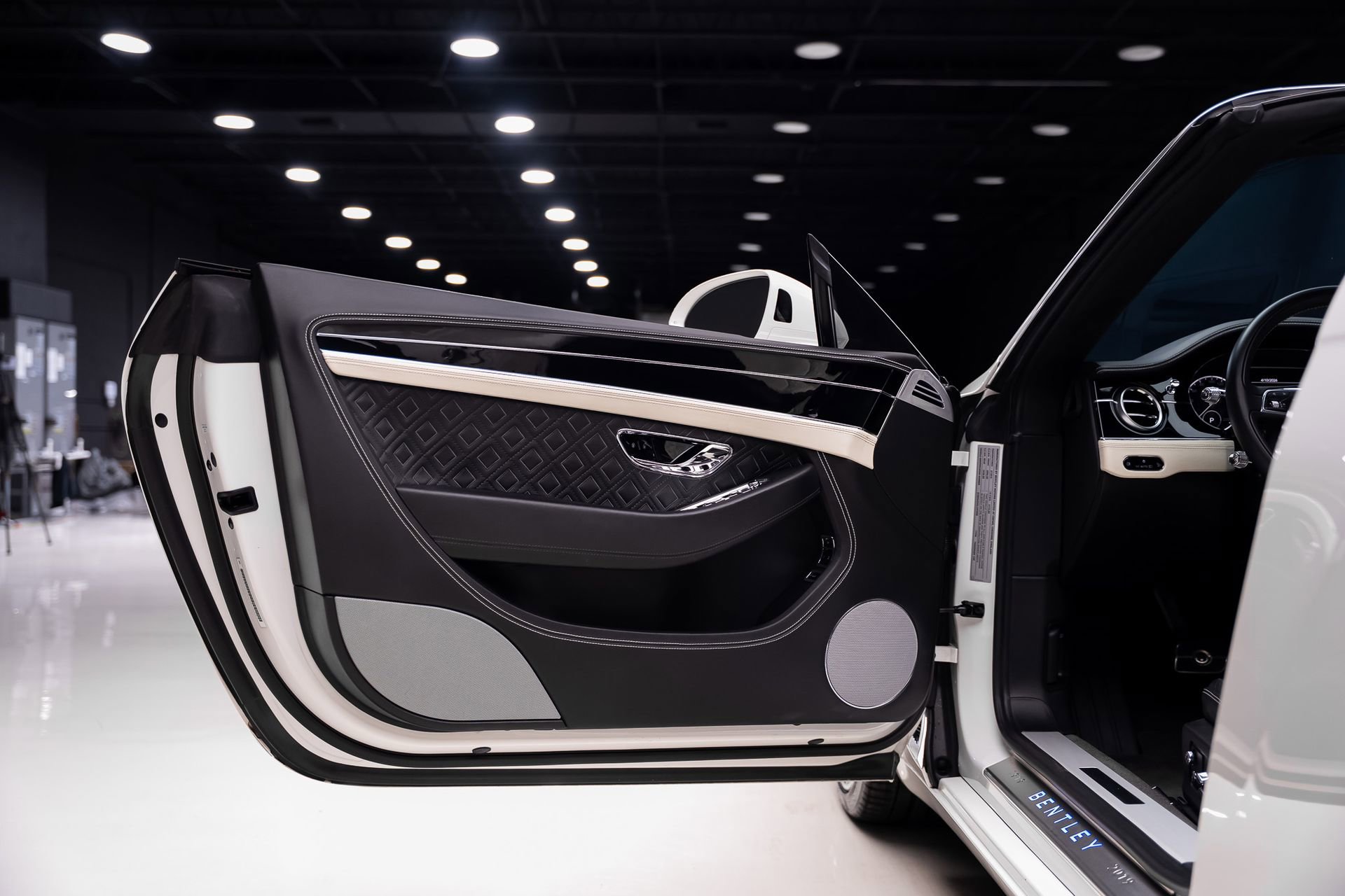 Used 2020 Bentley Continental GT image 55