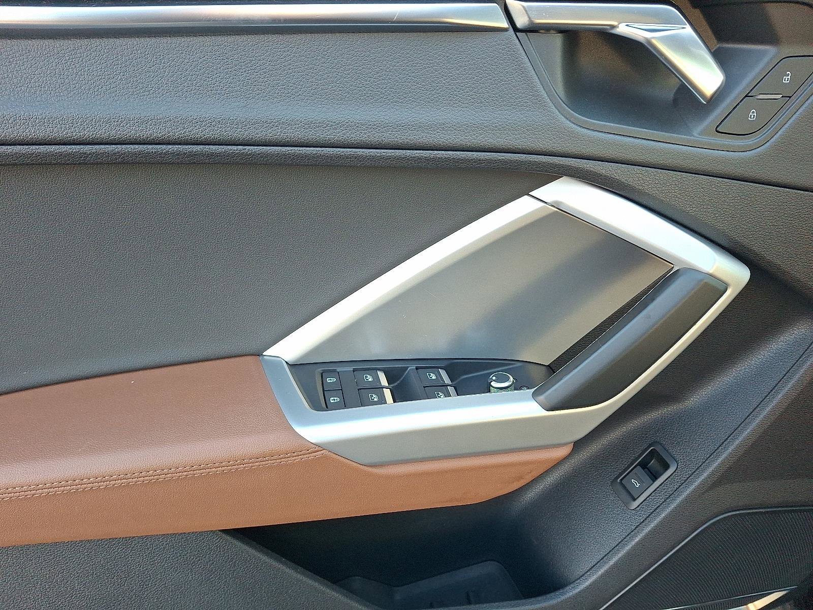 Used 2019 Audi Q3 2.0T Premium Plus w/ Premium Plus Package image 12