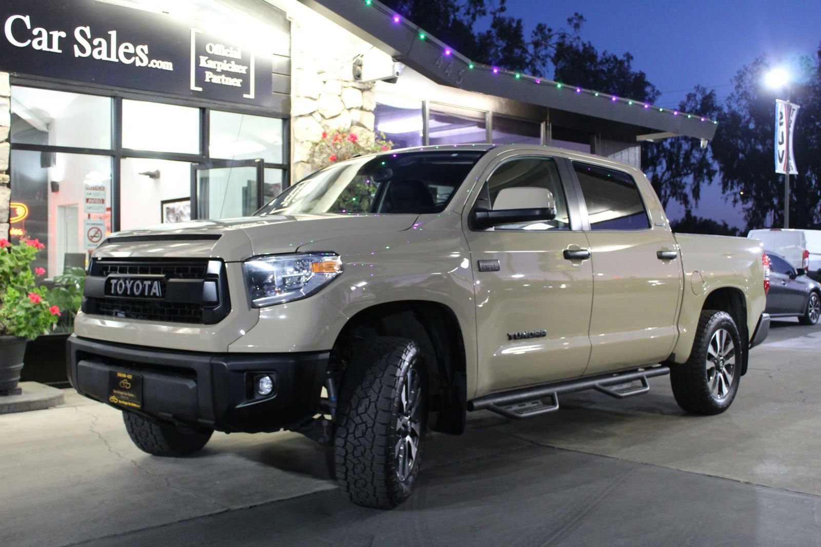 Used 2019 Toyota Tundra Limited RWD image 1