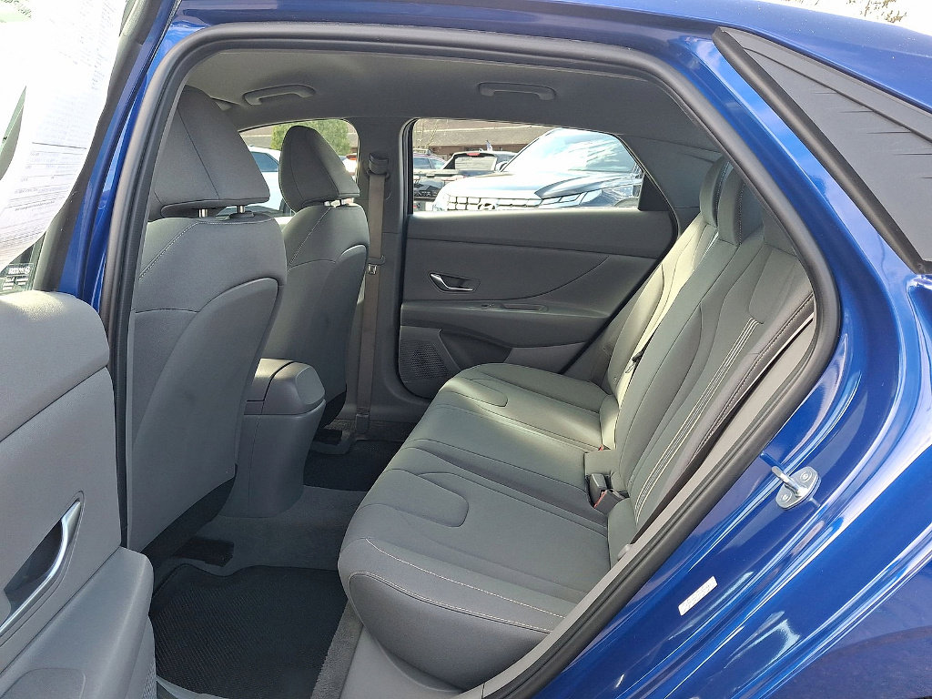 Certified 2023 Hyundai Elantra SEL image 19