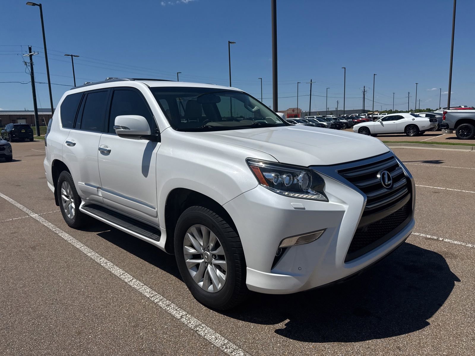 Used 2019 Lexus GX 460 Premium w/ Premium Package AWD/4WD image 3