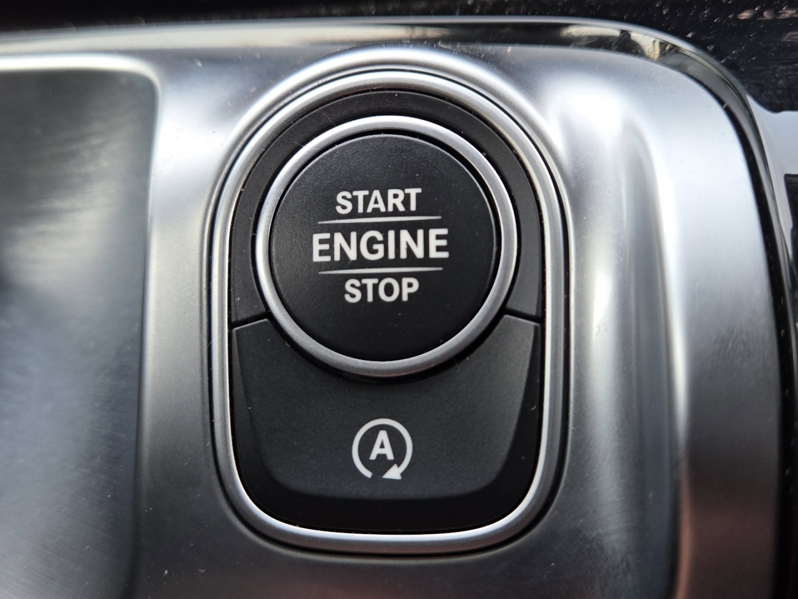 Used 2024 Mercedes-Benz GLB 250 image 31