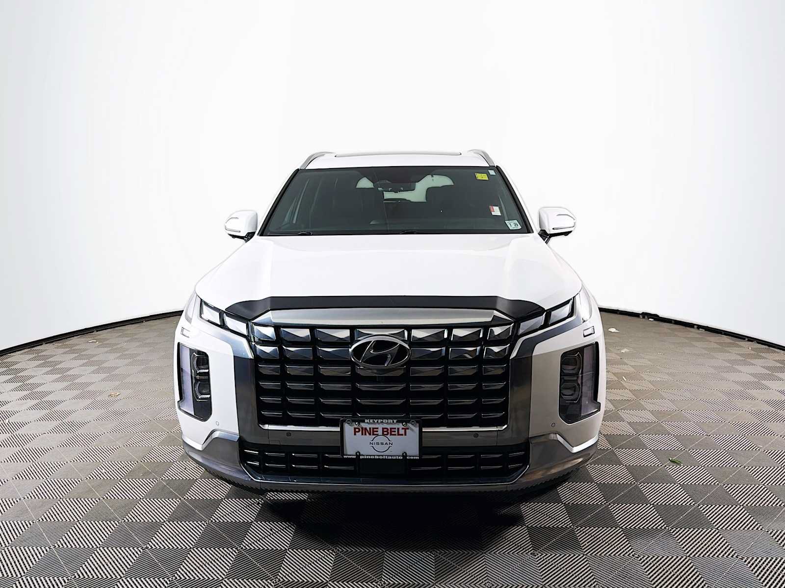 Used 2024 Hyundai Palisade Calligraphy AWD/4WD image 2