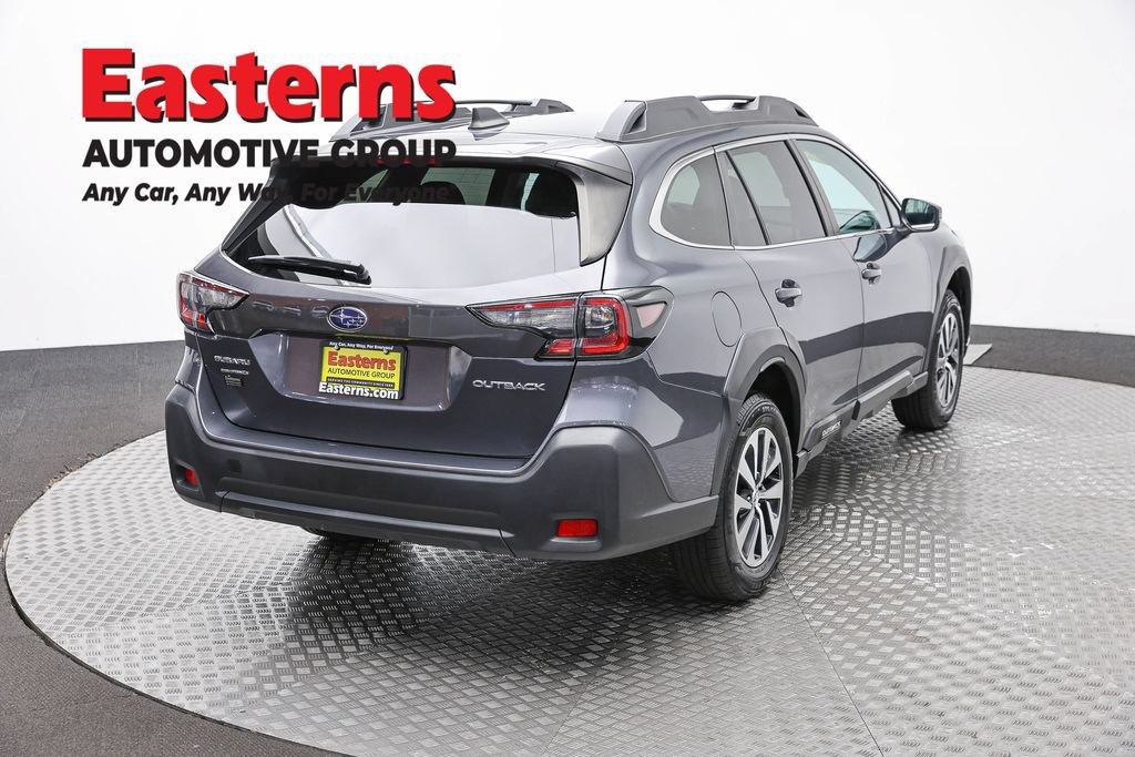 Used 2023 Subaru Outback Premium AWD/4WD image 5