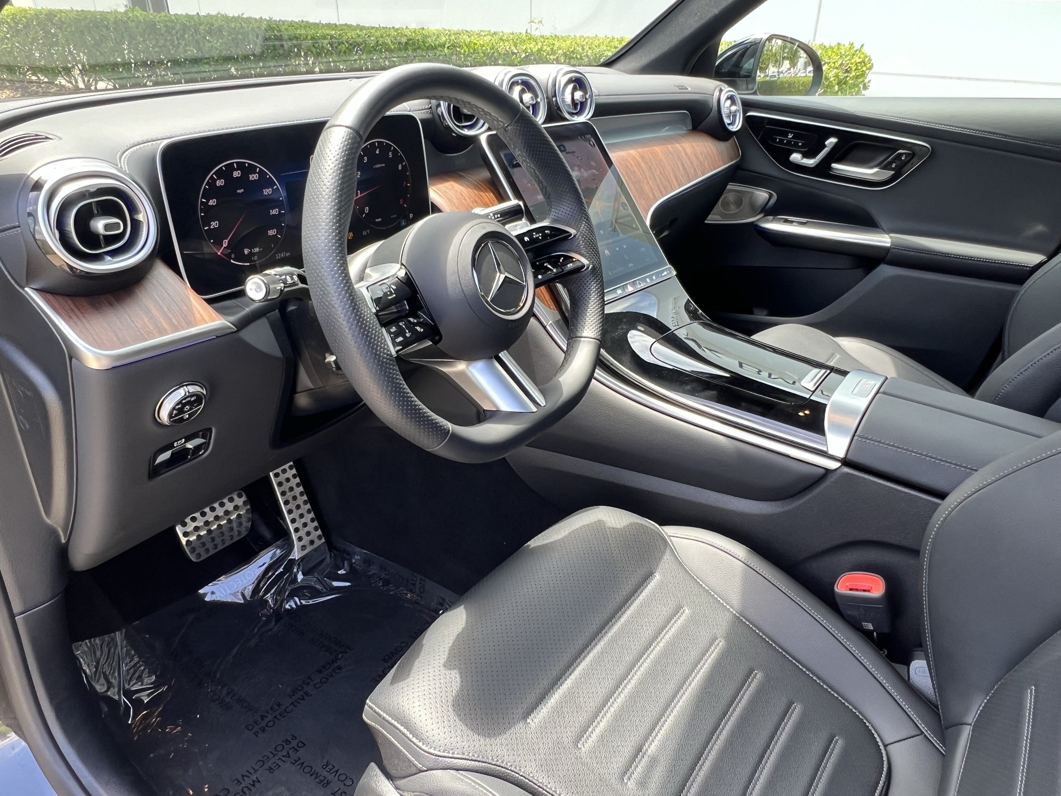Certified 2025 Mercedes-Benz GLC 300 4MATIC w/ AMG Line image 17