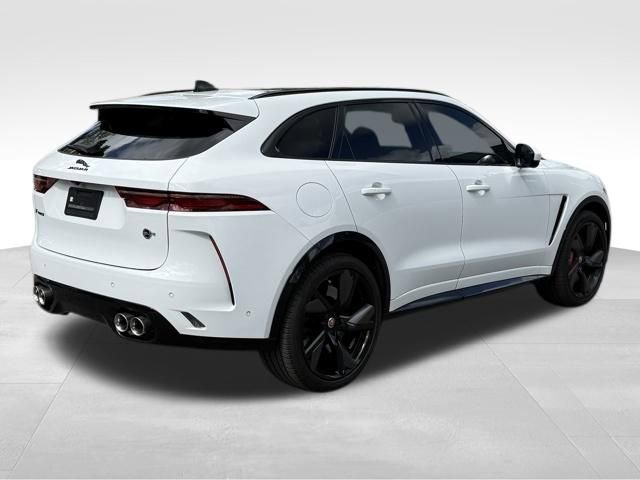Certified 2022 Jaguar F-PACE SVR image 5