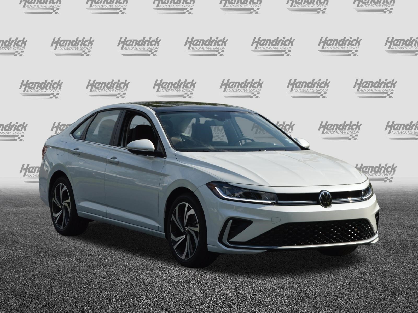 Used 2026 Volkswagen Jetta SEL FWD image 5
