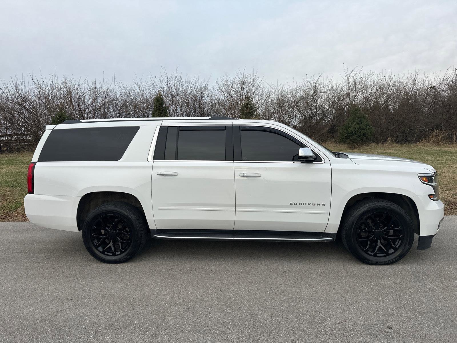 Used 2019 Chevrolet Suburban Premier image 10