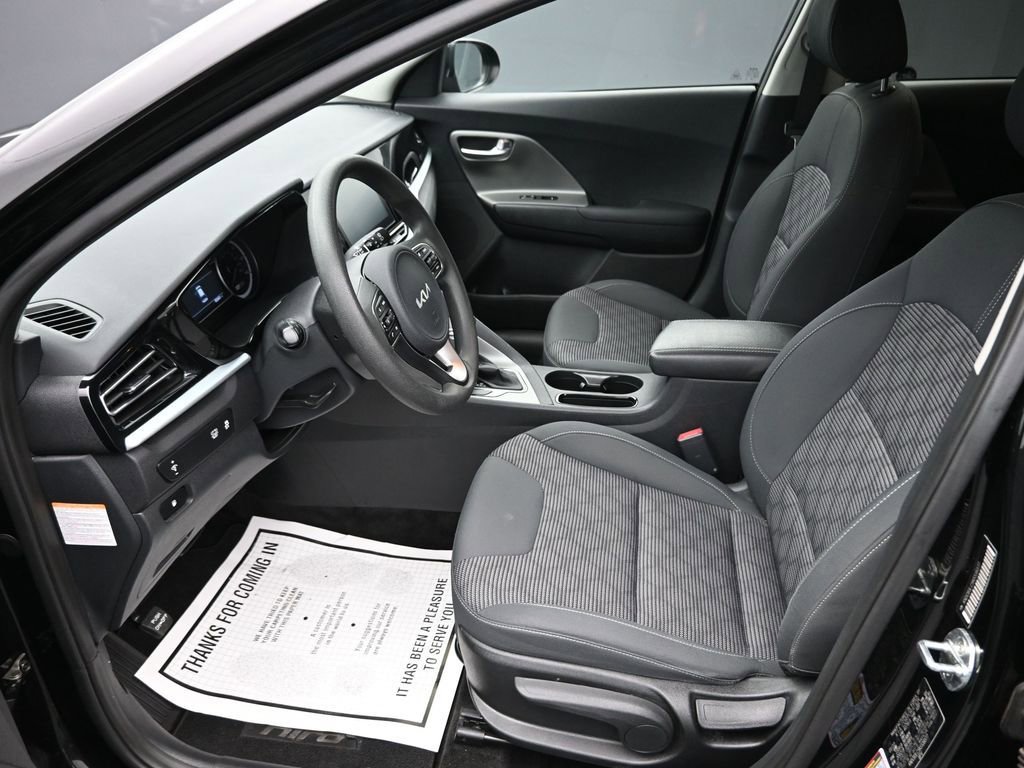 Used 2022 Kia Niro LX image 11