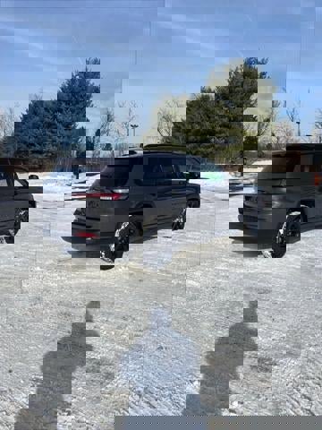 New 2025 Jeep Grand Cherokee L Limited image 30