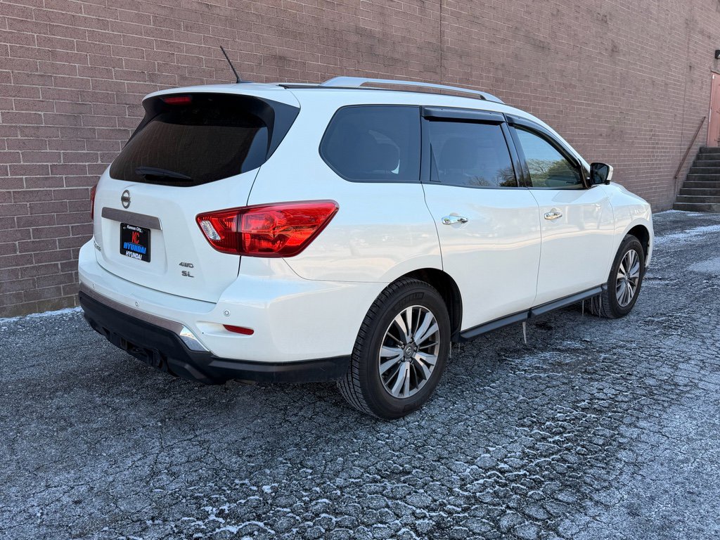 Used 2018 Nissan Pathfinder SL image 5