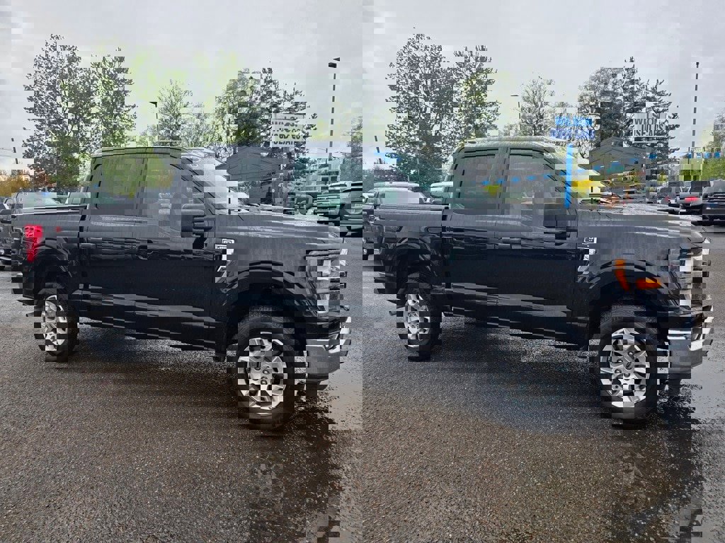 Used 2023 Ford F150 XLT image 2