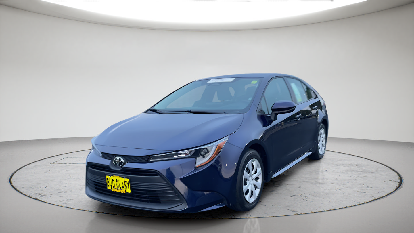 Certified 2025 Toyota Corolla LE FWD image 1