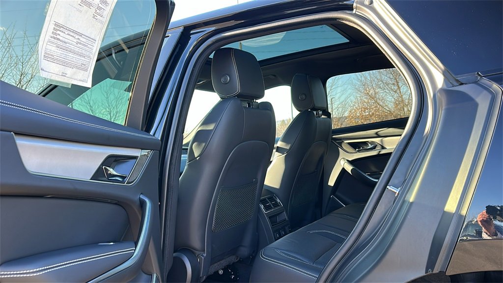 Used 2025 Jaguar F-PACE R-Dynamic S image 23