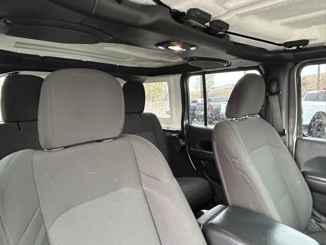Used 2018 Jeep Wrangler Unlimited Sport image 13