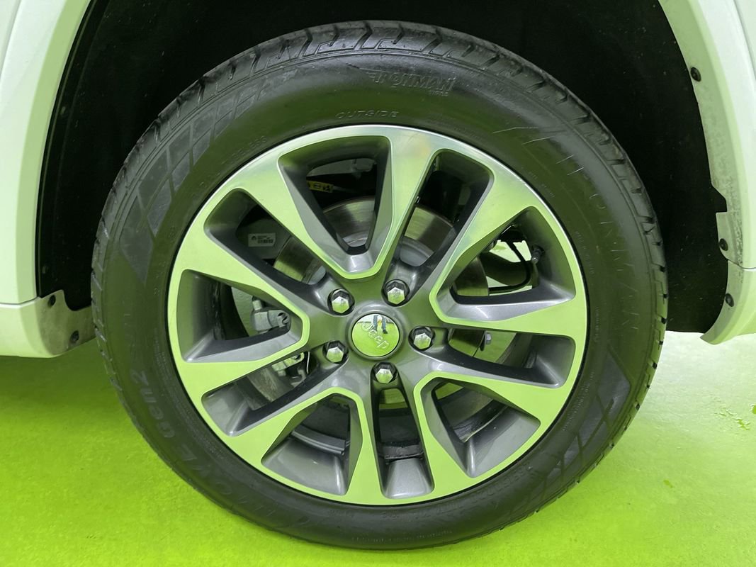 Used 2018 Jeep Grand Cherokee Overland image 15