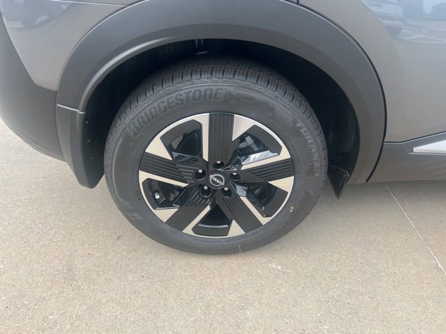 New 2025 Nissan Kicks SV w/ SV Premium Package image 4