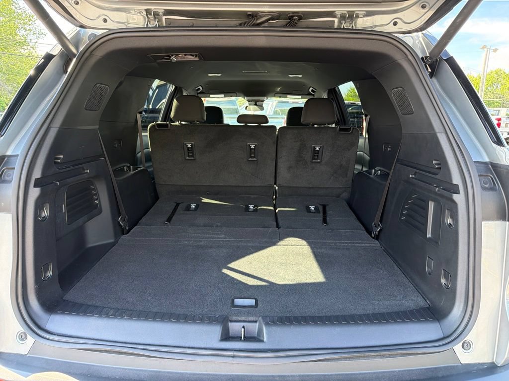 Used 2024 Chevrolet Traverse LS w/ LPO, Floor Liner Package AWD/4WD image 35