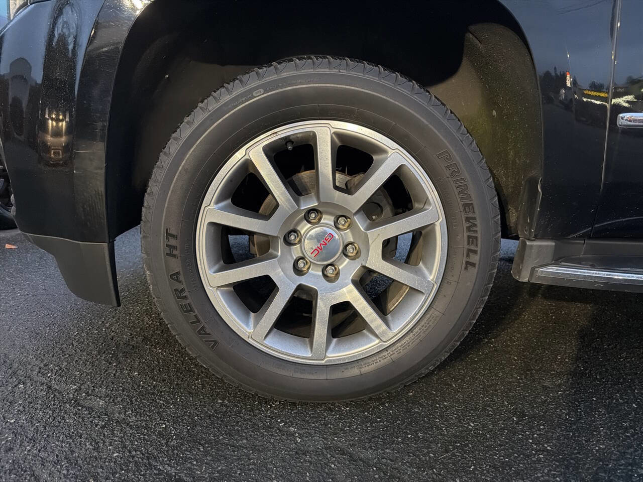 Used 2020 GMC Yukon XL Denali image 2