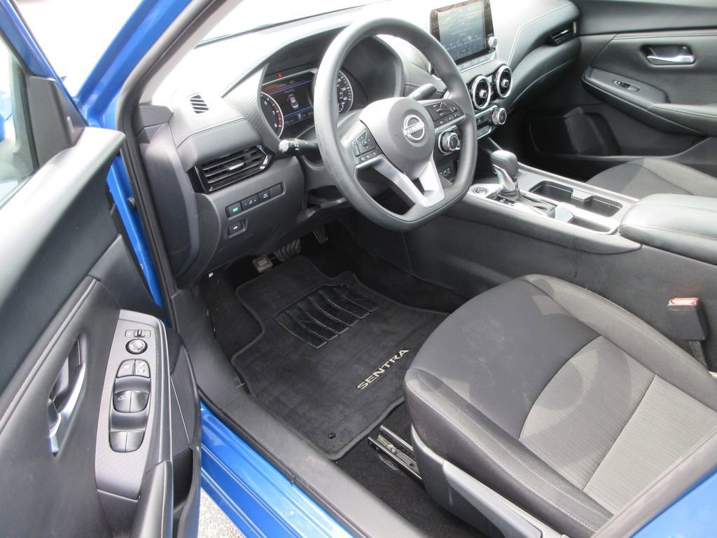 Used 2024 Nissan Sentra SV FWD image 12
