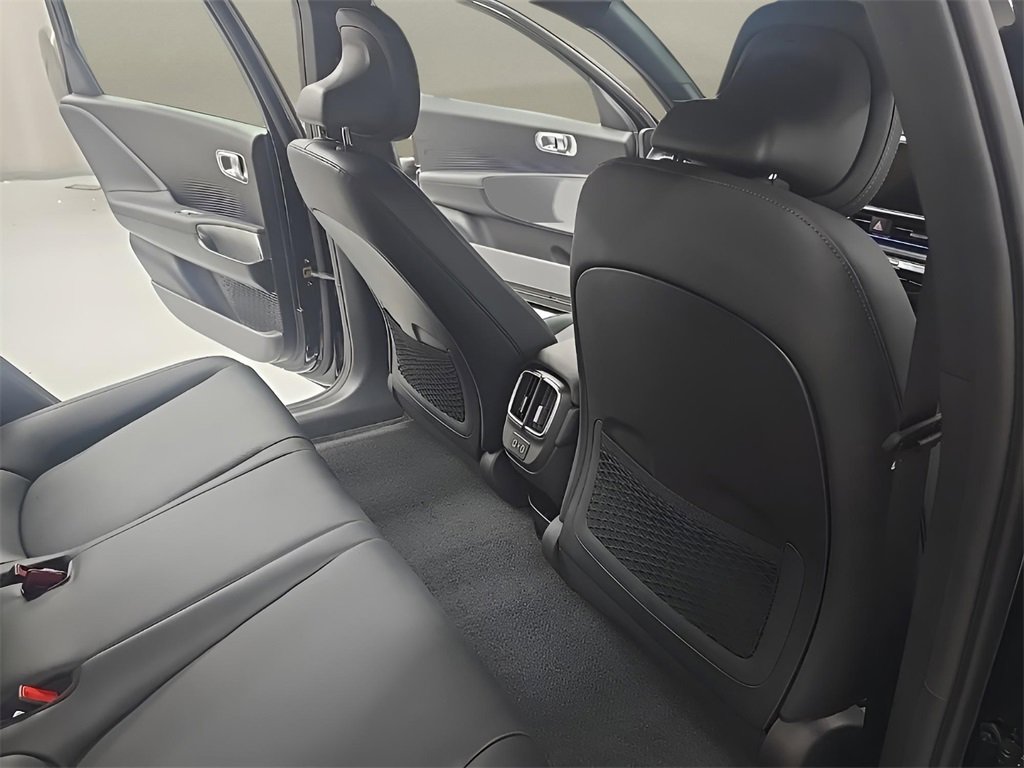 New 2025 Hyundai Ioniq 6 SEL image 17