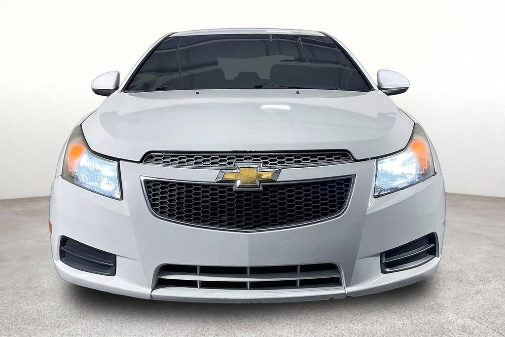 Used 2011 Chevrolet Cruze LTZ FWD image 4