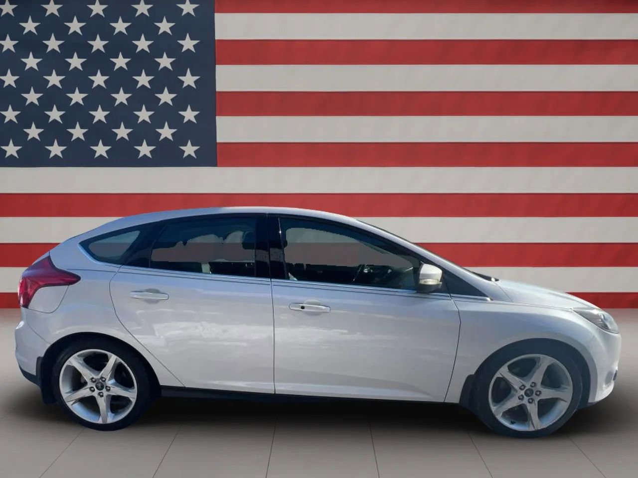 Used 2013 Ford Focus Titanium w/ Titanium Handling Pkg image 6