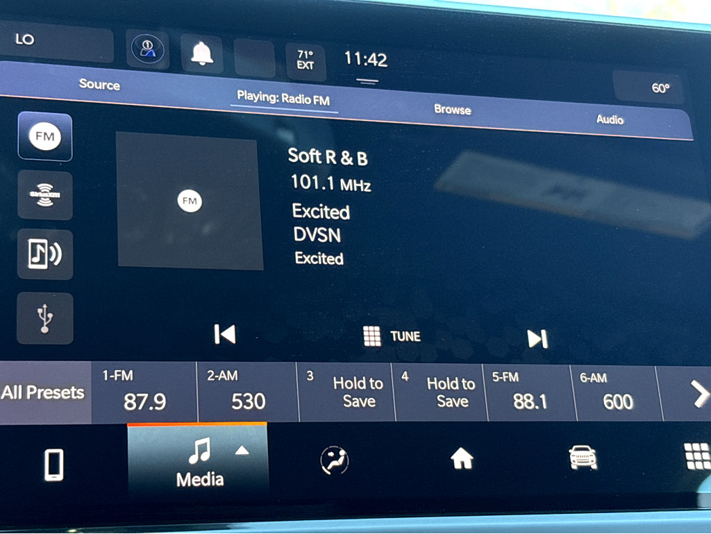 Used 2023 Jeep Compass Trailhawk image 7