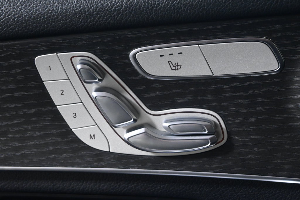 Certified 2021 Mercedes-Benz GLC 300 4MATIC image 28