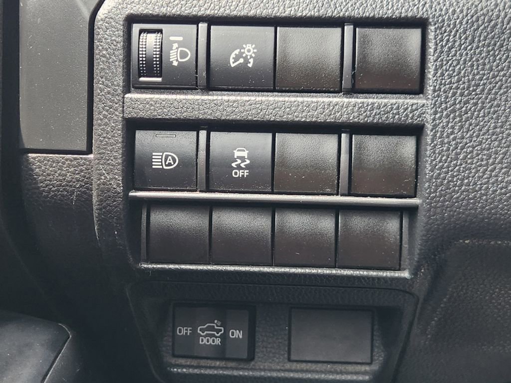 Used 2024 Toyota Tacoma SR RWD image 22