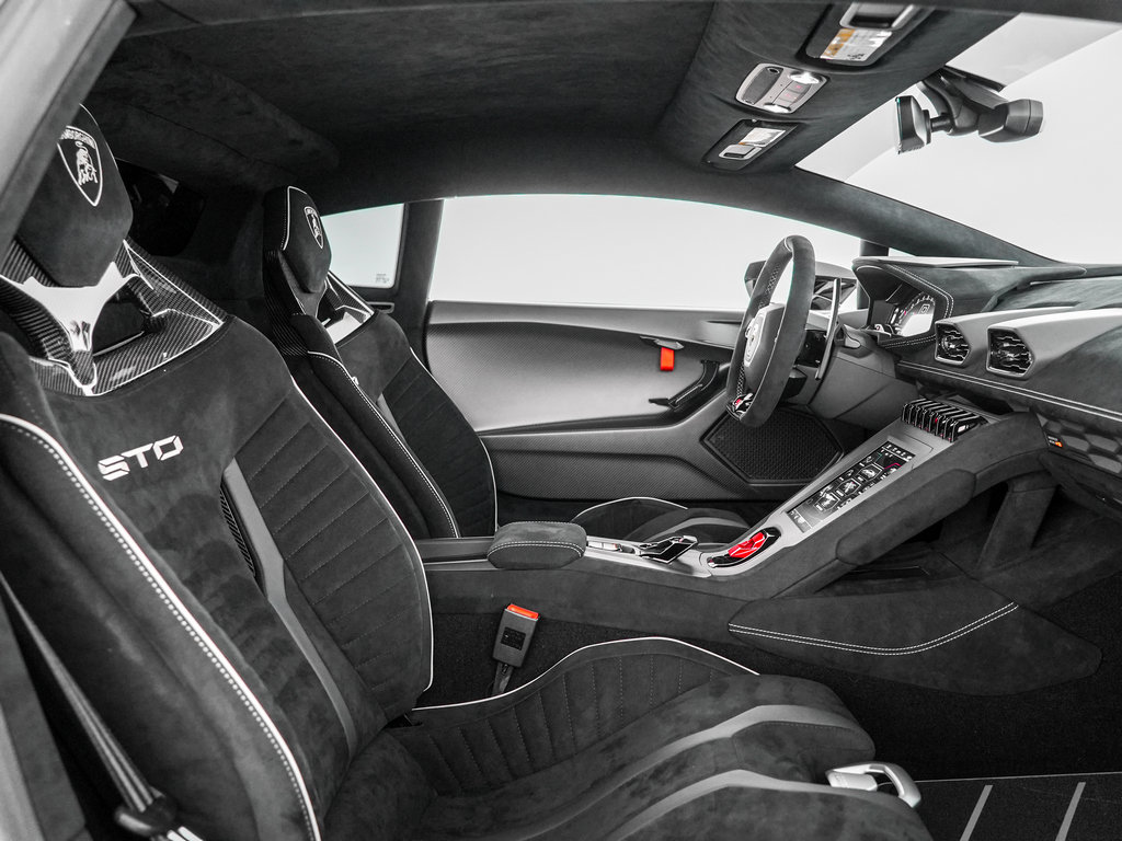 Used 2023 Lamborghini Huracan STO RWD image 26