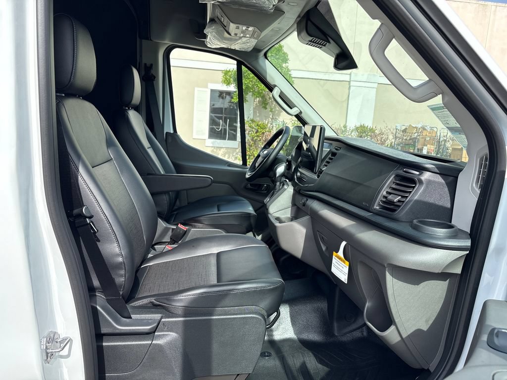 New 2026 Ford Transit 250 148 High Roof Extended w/ Load Area Protection Package RWD image 5