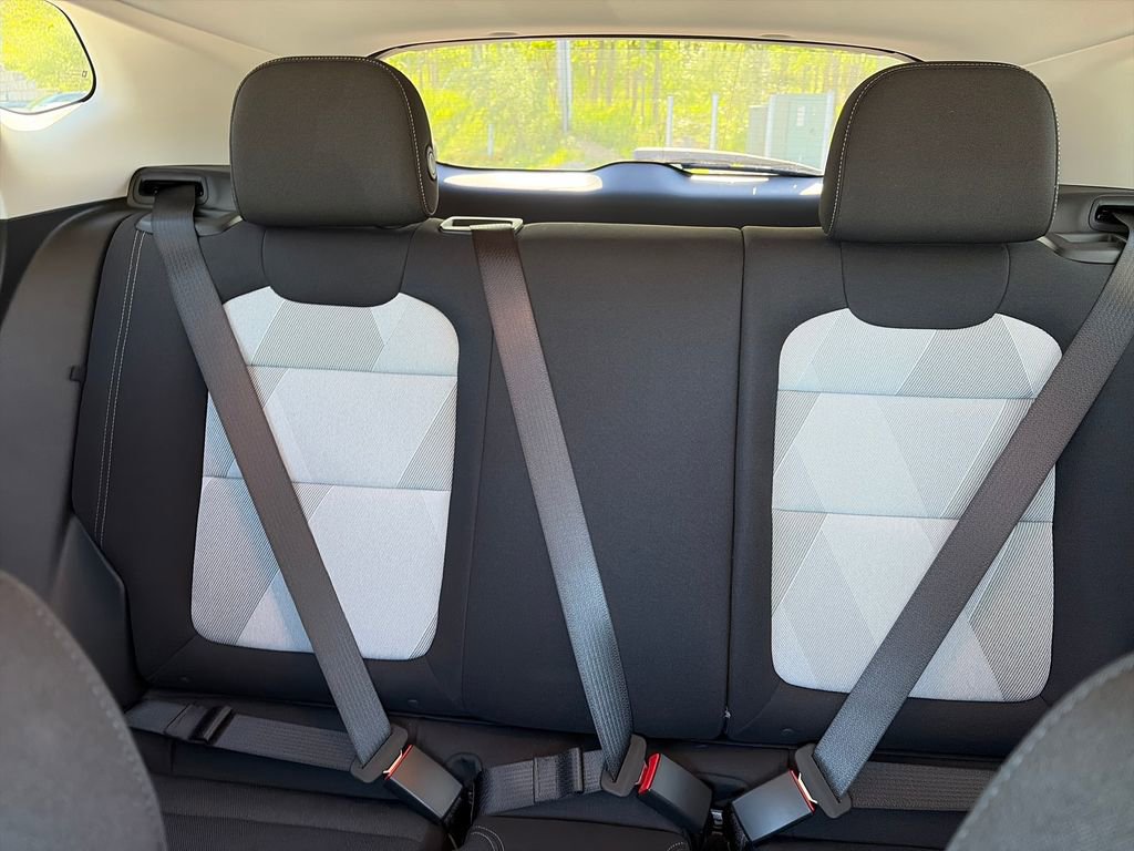 Used 2026 Chevrolet Trax LS FWD image 31