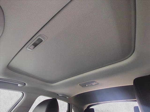 Certified 2022 Hyundai Kona Limited FWD image 16