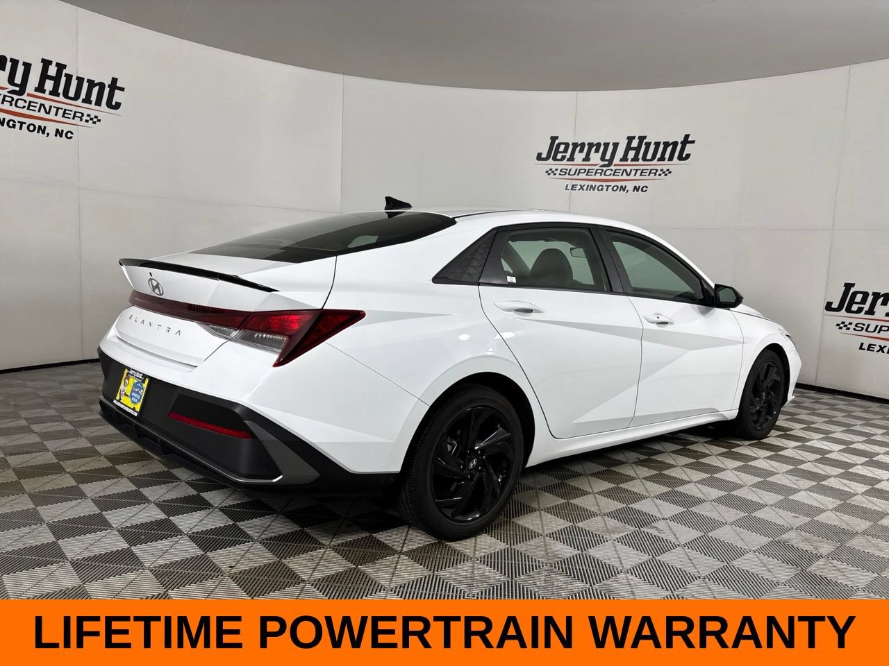 Used 2026 Hyundai Elantra Sport FWD image 6