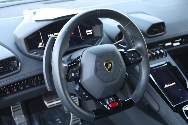 Used 2023 Lamborghini Huracan Tecnica RWD image 30