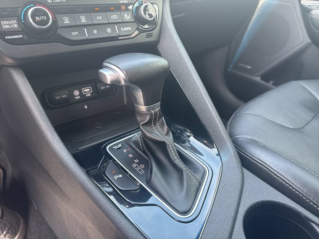 Used 2017 Kia Niro Touring w/ Advanced Technology Package FWD image 18