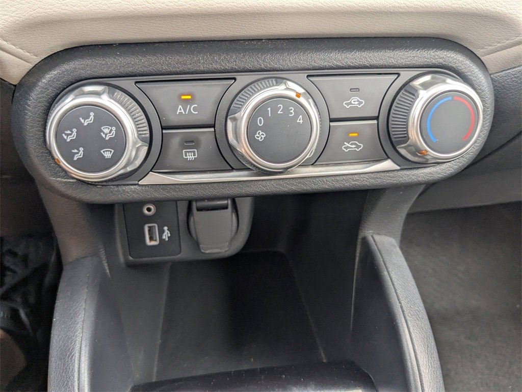 Used 2021 Nissan Versa SV image 20